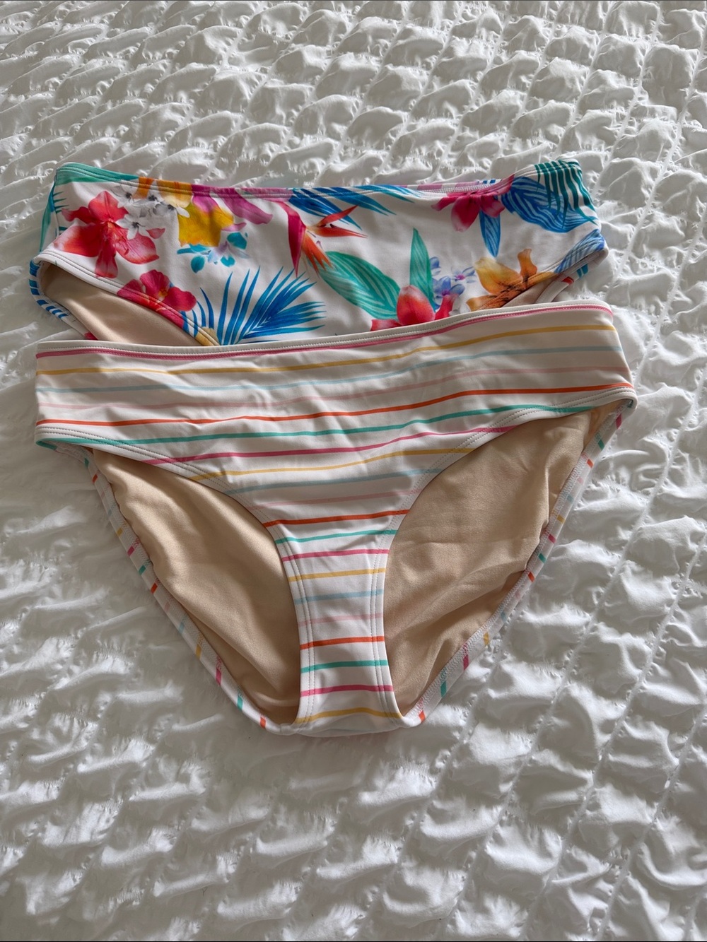 NWOT Set of 2 Bikini Bottoms Sz L
